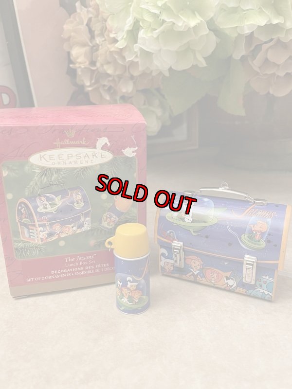 画像1: Hanna Barbera Jetsons lunchbox ornament with box Hallmark 2001  / ハンナバーベラ ジェットソン　ミニランチボックス　箱入りオーナメント (1)