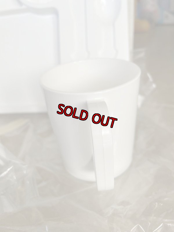 画像2: Pillsbury Dough Boy  Dinner Ware Set With Box 1991 /  フィルズベリーのドゥボーイ　プラスチック製　箱入りディナーウェア　セット (2)