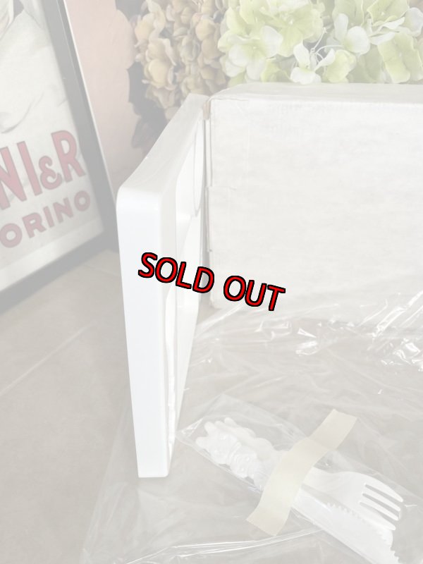 画像8: Pillsbury Dough Boy  Dinner Ware Set With Box 1991 /  フィルズベリーのドゥボーイ　プラスチック製　箱入りディナーウェア　セット (8)