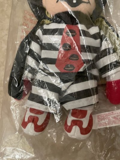画像2: McDonald’s Hamberglar Bean Doll with Bag 1996 / マクドナルドのハンバーグラー 袋入りビーンズドール