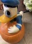画像9: Disney Donald Duck  With Pumpkin Ceramic Cookie Jar  / ディズニーのドナルドダック　パンプキン　陶器製　クッキージャー (9)