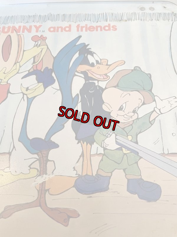 画像6: Looney Tunes Bugs Bunny Tin  TV Tray Stand / ルーニーチューンズ バッグズバニー アルミ製 TVスタンドテレビトレイ (6)