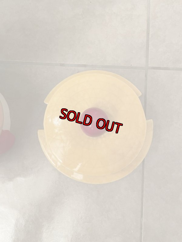 画像9: Disney Mickey Mouse Yellow Hat Ceramic Cookie Jar  / ディズニーのミッキーマウスのイエローハット　陶器製　クッキージャー　 (9)