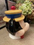 画像4: Disney Mickey Mouse Yellow Hat Ceramic Cookie Jar  / ディズニーのミッキーマウスのイエローハット　陶器製　クッキージャー　 (4)
