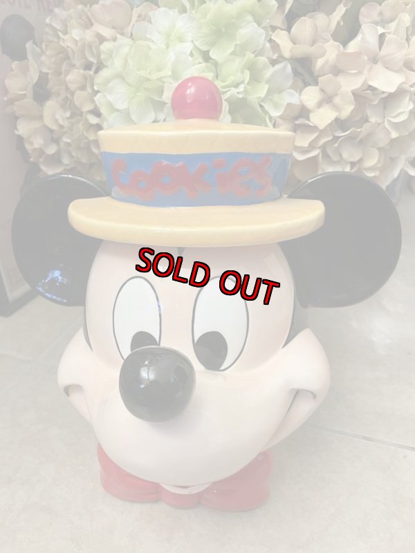 画像1: Disney Mickey Mouse Yellow Hat Ceramic Cookie Jar  / ディズニーのミッキーマウスのイエローハット　陶器製　クッキージャー　 (1)