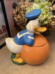 画像4: Disney Donald Duck  With Pumpkin Ceramic Cookie Jar  / ディズニーのドナルドダック　パンプキン　陶器製　クッキージャー (4)