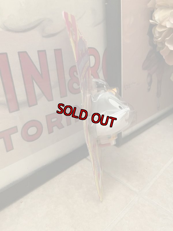 画像2:  Looney Tunes Bugs Bunny &  Duffy Duck toothpaste grippers / ルーニーチューンズ　バッグズバニー&ダフィ•ダックの歯磨き粉キャップ (2)