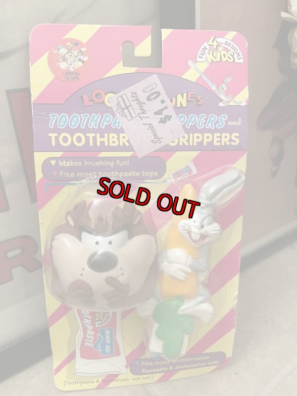 画像1: Looney Tunes Bugs Bunny & Tasmanian Devil toothpaste grippers   / ルーニーチューンズ　バッグズバニー&タスマニアンデビルの歯磨き粉キャップ (1)