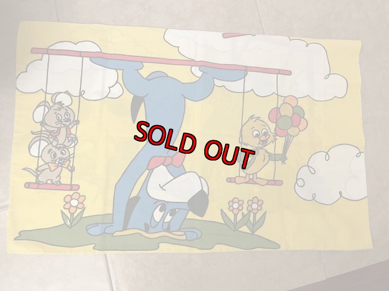 画像2: Hanna Barbera Huckleberry Hound  Pillow Case  Yellow / ハンナバーベラ レア!! ハックルベリーハウンド ピローケース 枕カバー (2)