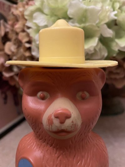 画像1: Smokey the Bear bubble bath Bottle / スモーキーベア、　バブルバスボトル1960年代
