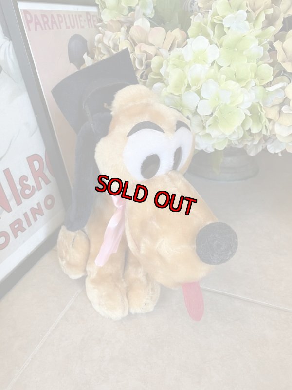 画像2: Disney Pluto Grad 83 Nite Plush Stuffed Doll With Tag  / ディズニー　プルート　1983年　卒業パーティーのぬいぐるみ (2)