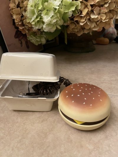 画像1: Hardee’s Carl’s Jr. hamburger phone with box 1988 / ハーディーズ(カールスジュニア)、箱入りハンバーガー型電話機