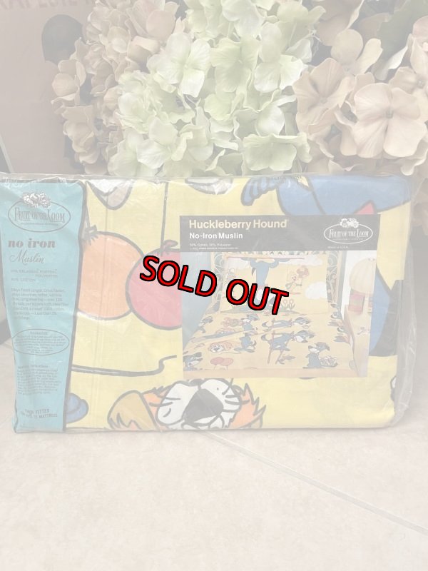 画像1: Hanna Barbera Huckleberry Hound Box  Sheet Yellow dead stock　/ ハンナバーベラ　レア！未開封！！　袋入りハックルベリーハウンド　ボックスシーツ (1)