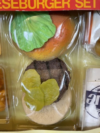画像1: Burger King play food Cheese Burger set with box 1987 (C) / バーガーキングの箱入りプレイフードセット