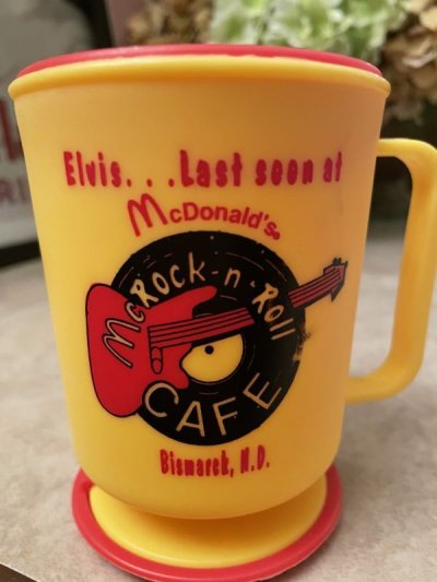 画像1: McDonald’s McRock and Roll Plastic Travel  Mug (A) / マクドナルドのマックロック　ロックンロール　プラスチック製　オレンジ　マグカップ