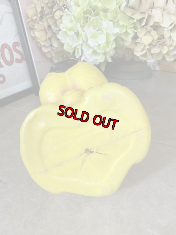 画像7: Yellow sad face Basset Hound Dog plastic coin bank / イエロー、サッドフェイス　ドッグ　貯金箱 (7)