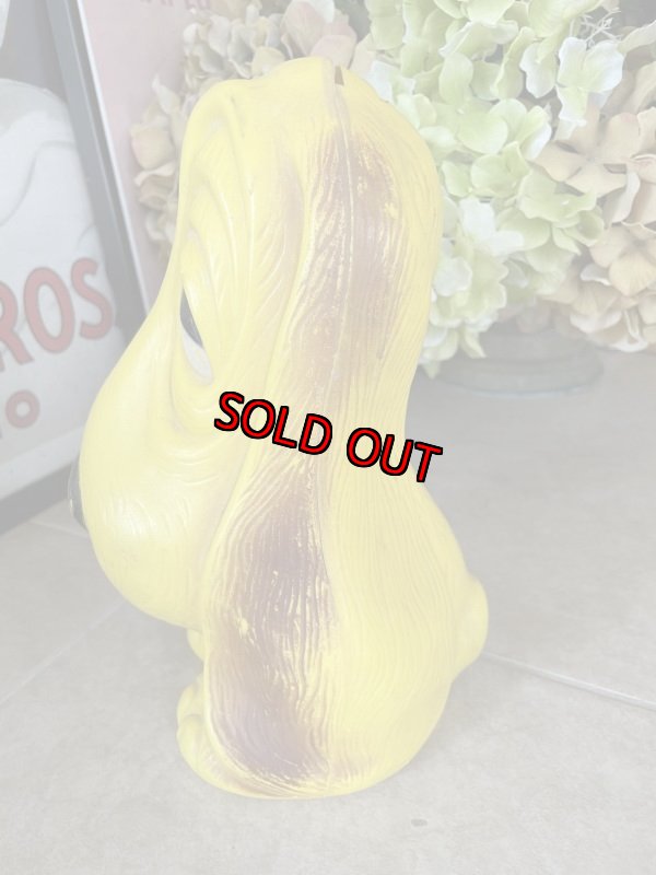 画像2: Yellow sad face Basset Hound Dog plastic coin bank / イエロー、サッドフェイス　ドッグ　貯金箱 (2)