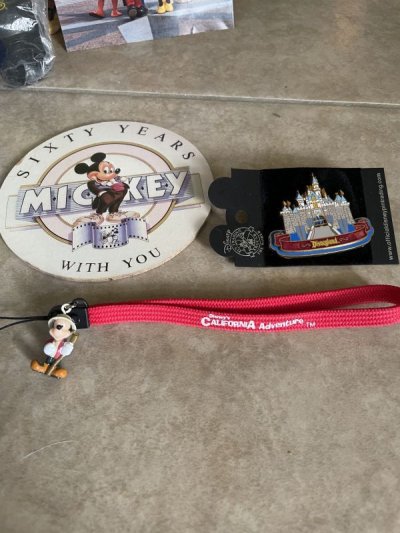画像1: Disney Disneyland Mickey Mug、post cards set of 11 / ディズニーランド　ポストカード、マグ　11点セット