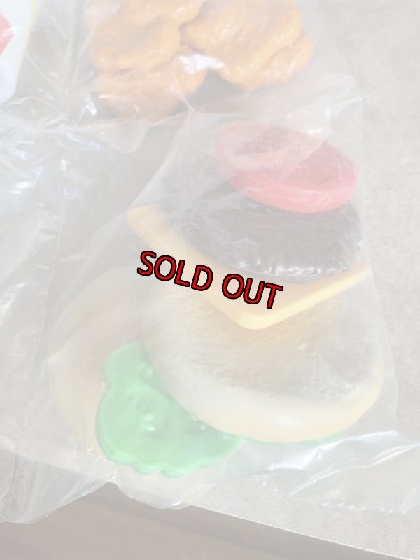 画像2: McDonald’s kids play food set With Box 1999 / マクドナルドの箱付き、袋入りプレイフードセット　 (2)