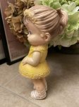 画像2: Edward  Mobley yellow cloth Girl Vinyl Squeak Doll  1958 / エドワード　モブレイ社　イエローワンピースの女の子ソフビ、ラバードール　50年代 (2)