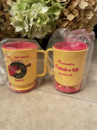 画像3: McDonald’s McRock and Roll Plastic Travel  Mug / マクドナルドのマックロック　ロックンロール　プラスチック製　オレンジ　マグカップ