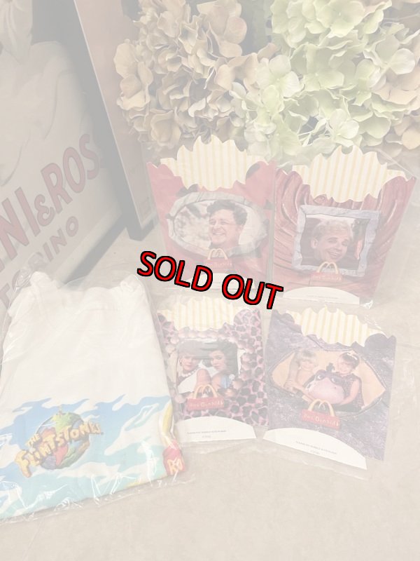 画像1:  McDonald’s Flintstones pupate fry box set of 4 with T - Shirt 1993 / マクドナルドのフリントストーン、ポテトフライ箱4枚セットと子供用Tシャツセット (1)