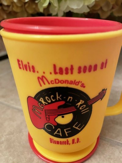 画像1: McDonald’s McRock and Roll Plastic Travel  Mug / マクドナルドのマックロック　ロックンロール　プラスチック製　オレンジ　マグカップ