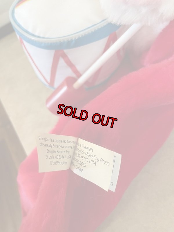 画像10: Energizer bunny pink with Christmas red socks 2006  / エナジャイザーバニー　ぬいぐるみ　クリスマスソックス (10)