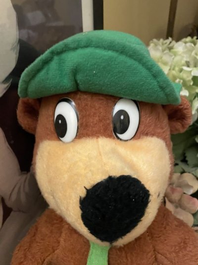 画像1: Yogi Bear Mighty Star  Plush Doll 1980  48cm   (B) / ヨギベア  レア！　マイティスター　ぬいぐるみ