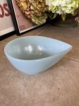 画像6: Fire King turquoise blue tear drop mixing bowl(S) / ファイヤーキング　ターコイズブルー　ティアドロップ　ミキシングボール(S) (6)