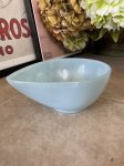 画像1: Fire King turquoise blue tear drop mixing bowl(S) / ファイヤーキング　ターコイズブルー　ティアドロップ　ミキシングボール(S) (1)