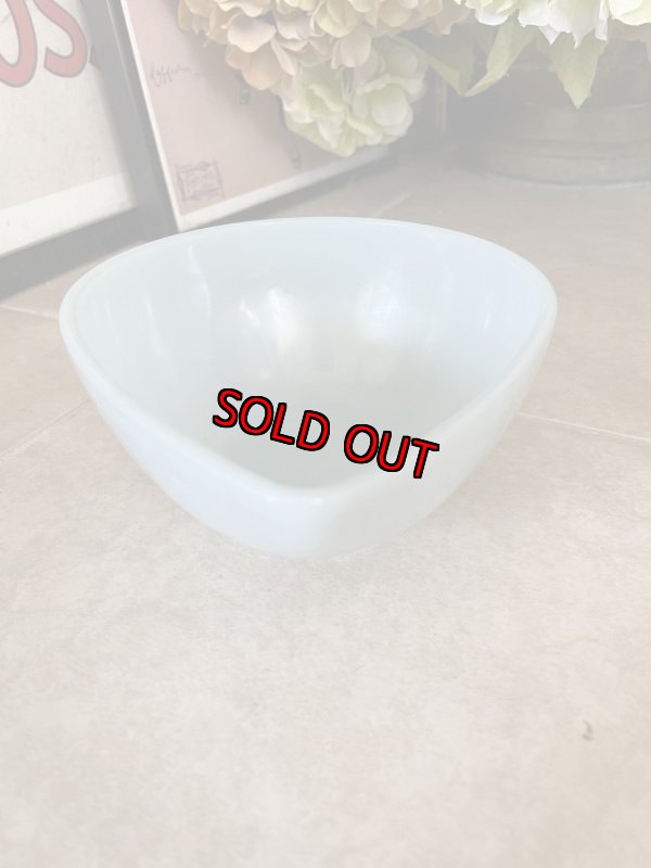 画像5: Fire King turquoise blue tear drop mixing bowl(S) / ファイヤーキング　ターコイズブルー　ティアドロップ　ミキシングボール(S) (5)