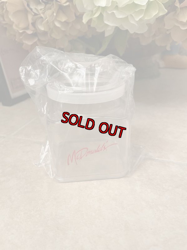 画像1: McDonald’s plastic container with lid /  マクドナルドのプラスチック製　コンテイナー　蓋付き容器 (1)