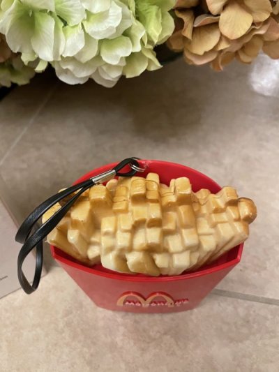 画像2: McDonald’s  French Fry Radio With Box / 箱付きマクドナルドのフライドポテトのラジオ　1982年