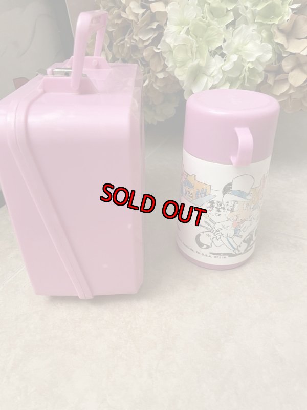 画像2: Mickey & Minnie Lunch Box With Thermos / ミッキー&ミニーのプラスチック製 ランチボックス 水筒付き、60年代 (2)