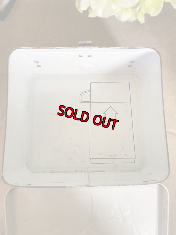 画像9: Mcdonalds Tin Lunch Box With Thermos / マクドナルドのティン製　ランチボックス 水筒付き(蓋なし) (9)