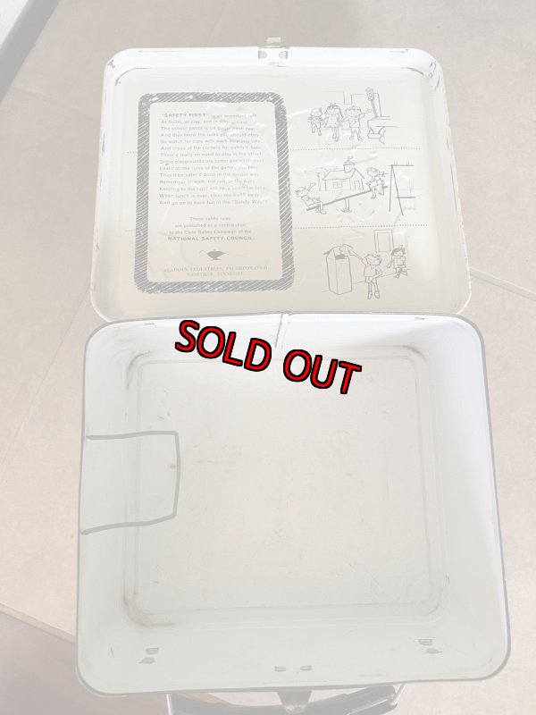 画像11: Huckleberry Hound  Yogi Bear Tin Lunch Box 1961 (A) / ハックルベリーハウンド、ヨギベア　ティン製　ランチボックス缶 (11)