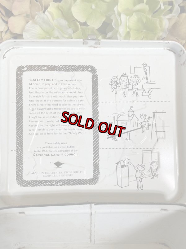 画像12: Huckleberry Hound  Yogi Bear Tin Lunch Box 1961 (A) / ハックルベリーハウンド、ヨギベア　ティン製　ランチボックス缶 (12)