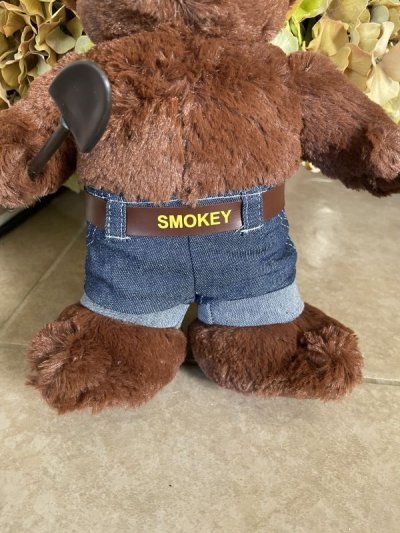 画像2: Smokey Bear Plush Doll with hat, tag / スモーキーベア　帽子、スコップ、タグ付き、ぬいぐるみ　