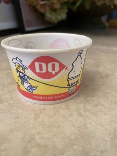 画像2: Dairy Queen Dennis The Menace Yellow Wax Cup Set Of 4 / ディリークィーン デニス ザ メナス ワックスペーパー カップ 4個セット