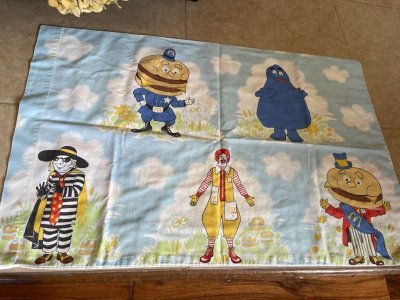 画像1: Mcdonalds Pillow Case Canada/ マクドナルド　ピローケース　カナダ製