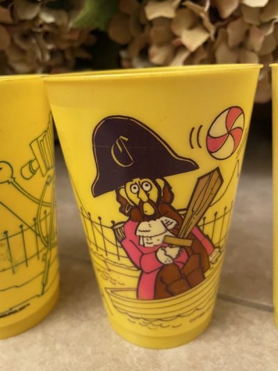 画像1: McDonald’s Yellow Plastic Cup Set of 4 (B) 1978 / マクドナルドのプラスチック製、イエローコップ、4個セット