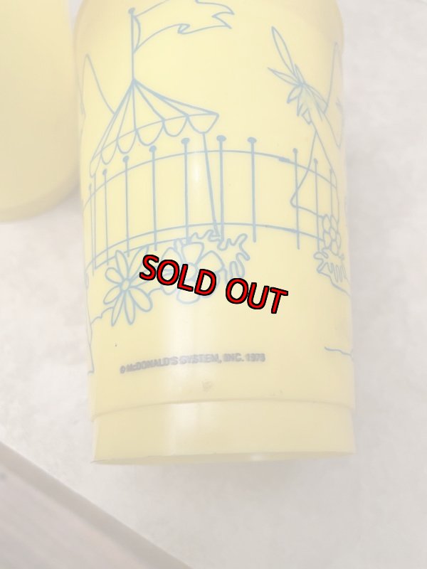 画像13: McDonald’s Yellow Plastic Cup Set of 4 (B) 1978 / マクドナルドのプラスチック製、イエローコップ、4個セット (13)