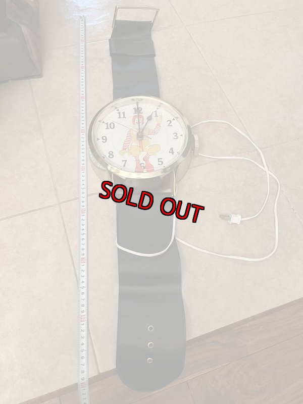 画像1: McDonalds Ronald Large Wall Clock Watch Style  / マクドナルド、ロナルドの大きい腕時計スタイルの丸い壁時計　大きいウォールクロック (1)