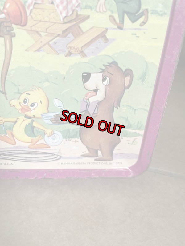 画像3:  Yogi Bear & Boo Boo Aladdin Tin Lunch Box 1974 / ヨギベア&ブーブーのアラジン、ティン製　ランチボックス缶 (3)