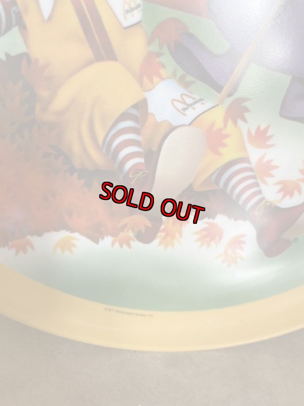 画像3: McDonald’s Plastic Plate set of 2 (A) / マクドナルドのプラスチック製、プレート2枚セット、春＆秋 (3)