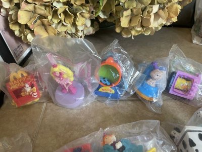 画像2: McDonald’s Complete Birthday Train  Happy Meal set of 15 (B) / マクドナルドのコンプリート　バースデートレイン　ハッピーミールトイ　15個セット