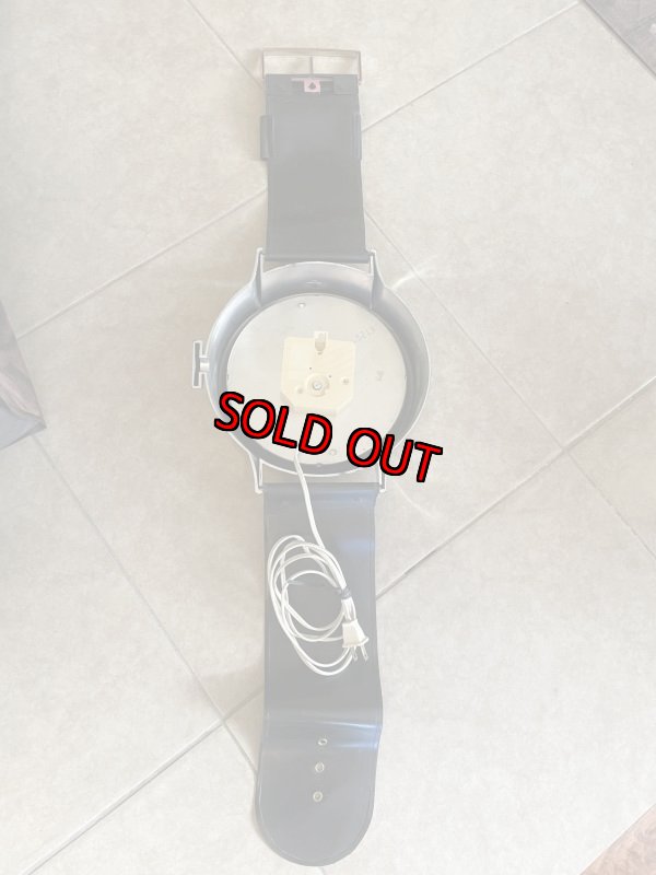 画像12: McDonalds Ronald Large Wall Clock Watch Style 93cm (B)  / マクドナルド、ロナルドの大きい腕時計スタイルの丸い壁時計　大きいウォールクロック (12)