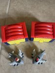 画像2: McDonald’s United Airlines planes & Hangers Happy Meal Set of 2 (B) / マクドナルドのユナイテッド航空　飛行機と倉庫　ハッピーミールトイ　2個セット (2)
