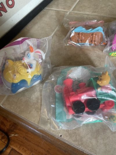 画像1: McDonald’s Complete Disneyland Adventure Happy Meal 1994 set of 8 / マクドナルドのコンプリート　ディズニーランド　アドベンチャー、ハッピーミールトイ　8個セット